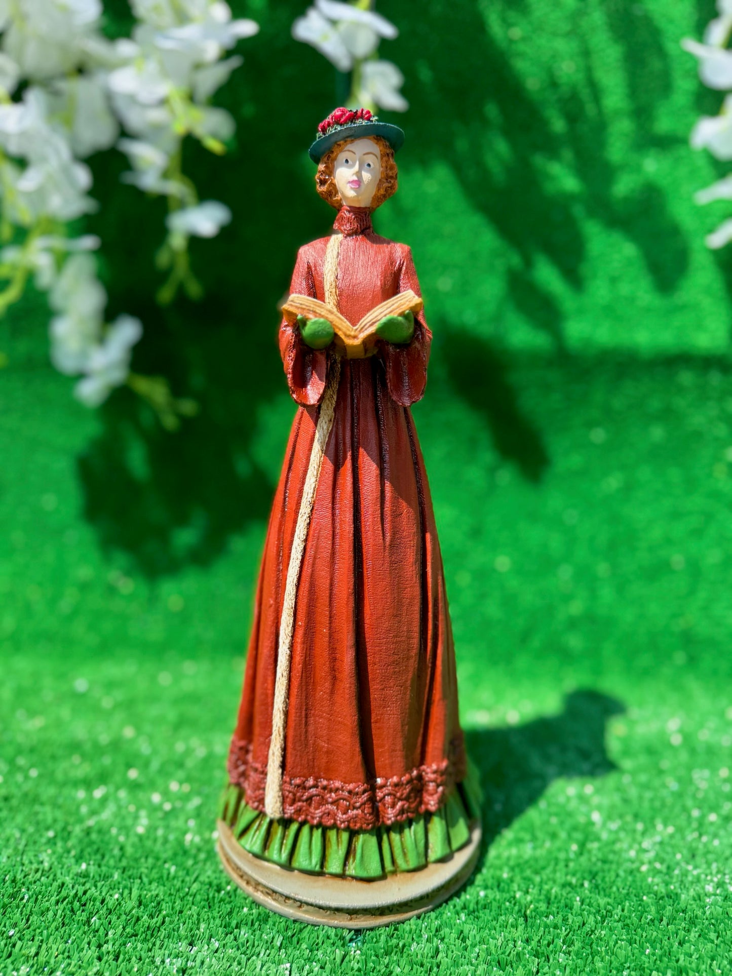 Victorian Dönemi Şarkıcıları El Boyaması Polyester Obje Seti (4 Parça)