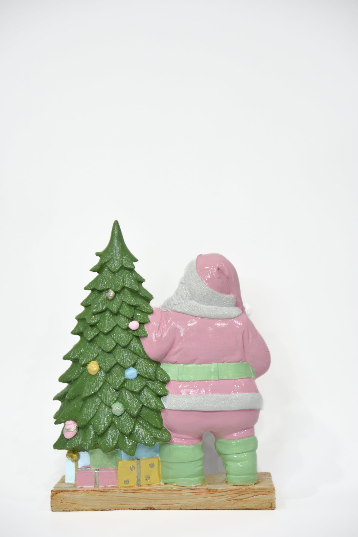 Çam Ağaçlı Noel Baba