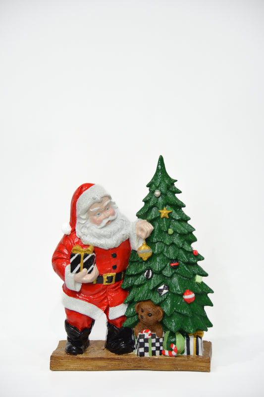 Çam Ağaçlı Noel Baba